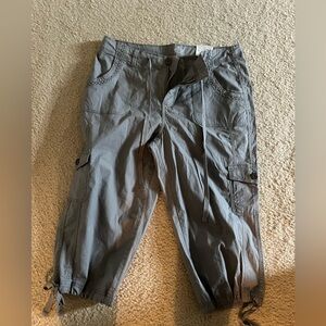 St John’s Bay new with tags grey capris. Size 14